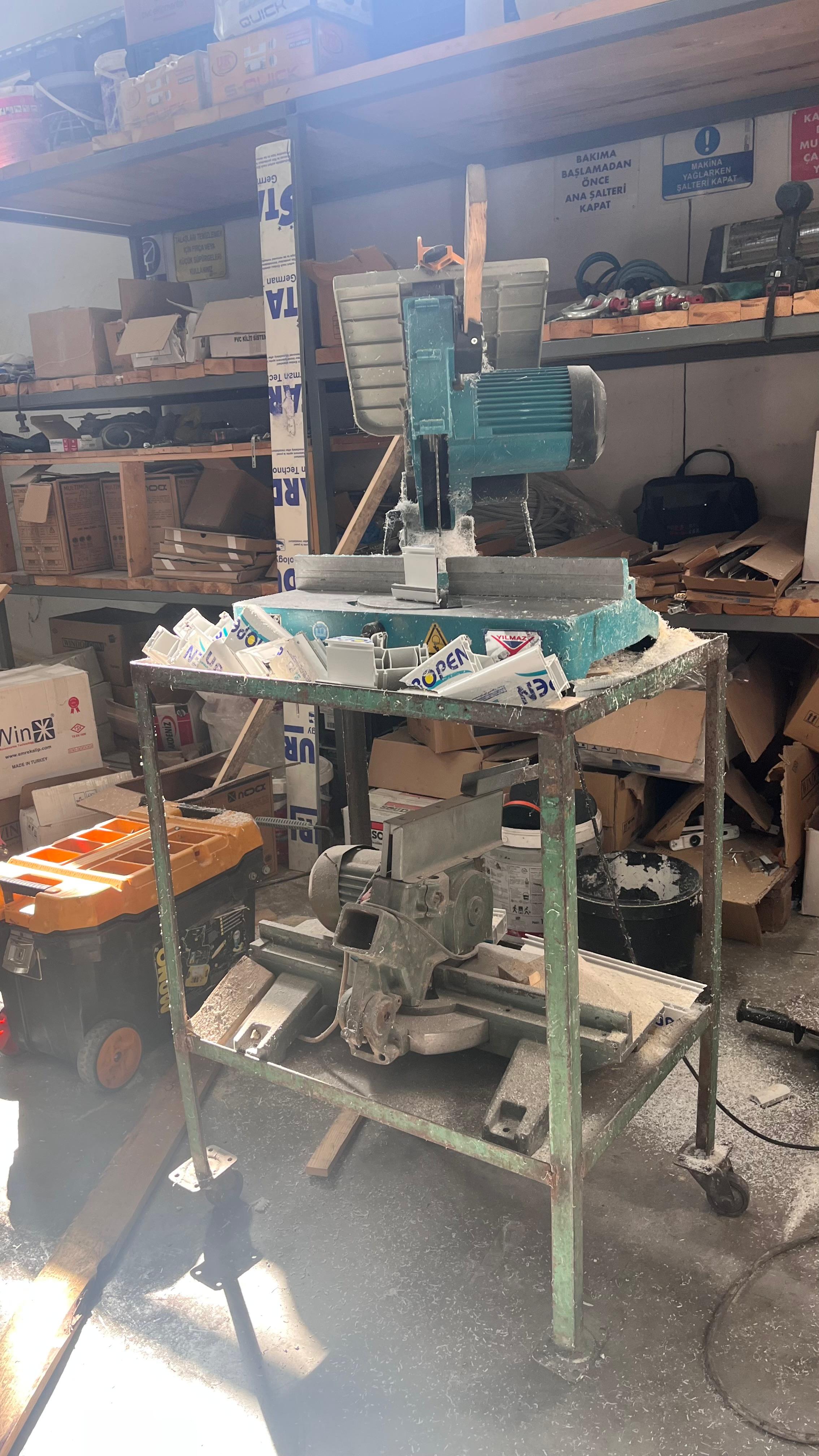 ÖZÇELİK KAFA KESME MAKİNESİ